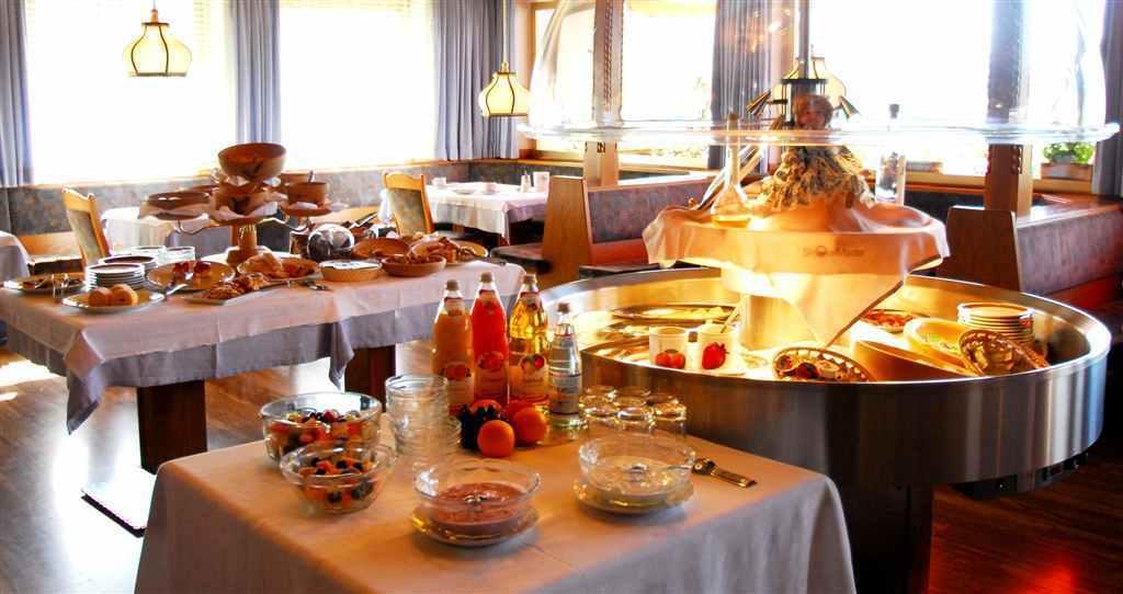 Panoramahotel Post Sant'Andrea in Monte المظهر الخارجي الصورة