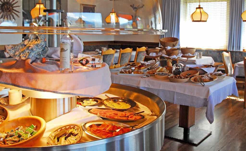 Panoramahotel Post Sant'Andrea in Monte المظهر الخارجي الصورة