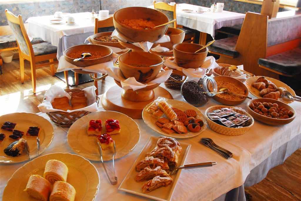 Panoramahotel Post Sant'Andrea in Monte المظهر الخارجي الصورة